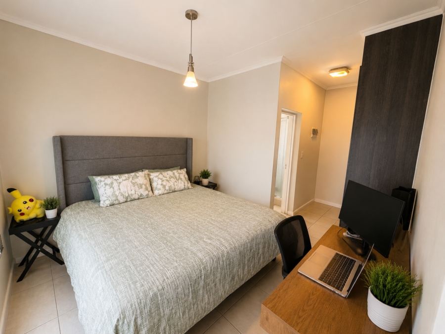 1 Bedroom Property for Sale in Sandown Western Cape